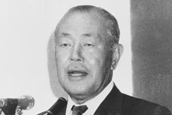 田中角栄元総理（eye）
