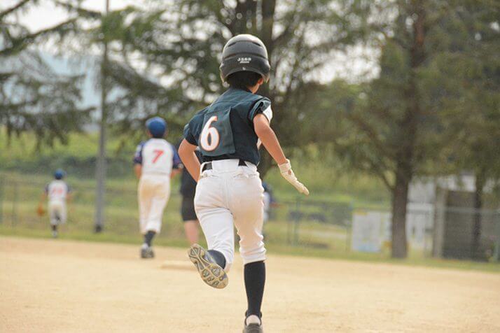 少年野球に人が集まらない理由 ヤクザが野球を教えているみたい 野球界は選手のミスは「選手の責任」、サッカー界は「コーチの責任」と考える
